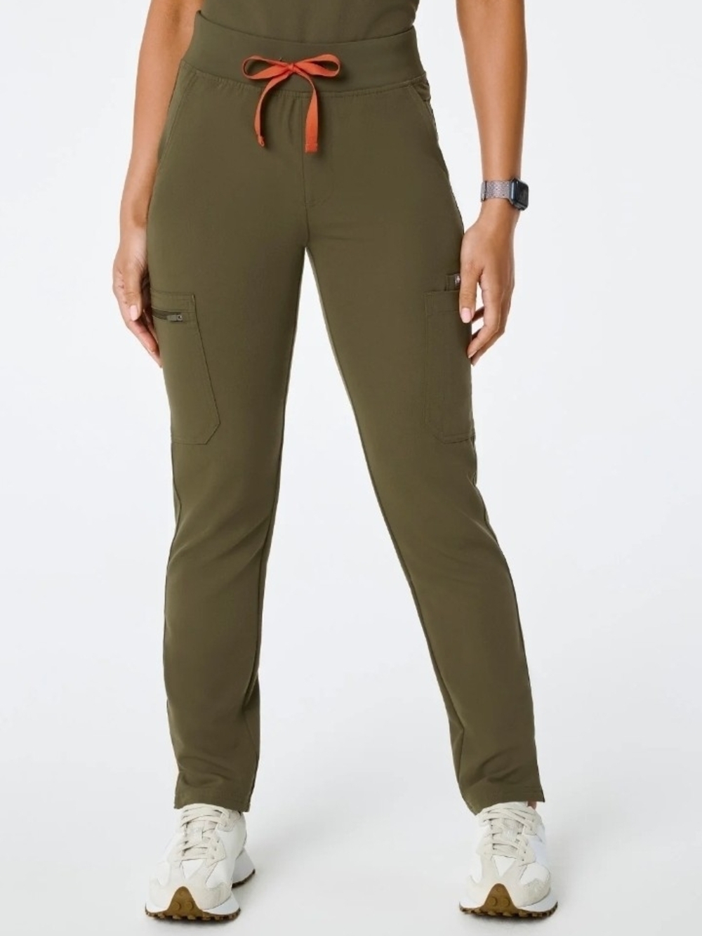Figs Yola High-Rise Slim Scrub Pant, Spruce color, size Small